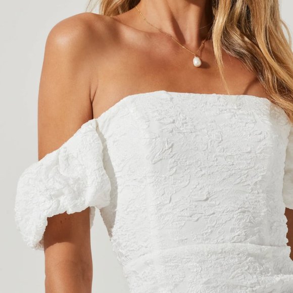 White Puff-Sleeve Off-Shoulder Rehearsal Dress - Picture 3 of 7